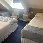 Diamonds Inn