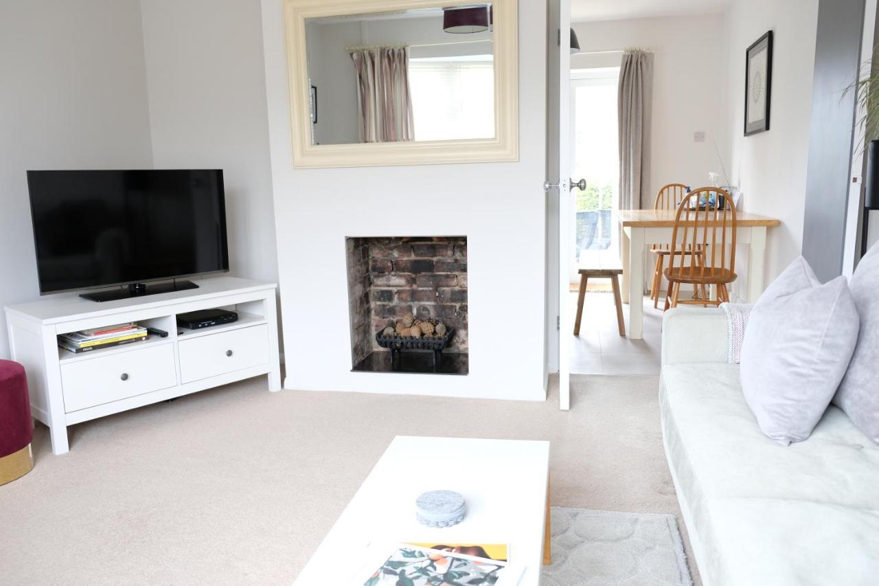 Chaloners, Free Parking, Large Garden, Close To Races & Centre York