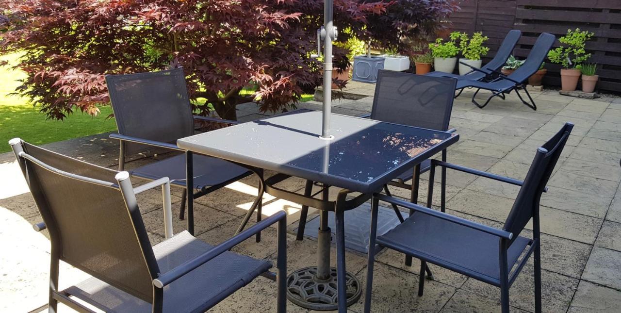 Chaloners, Free Parking, Large Garden, Close To Races & Centre