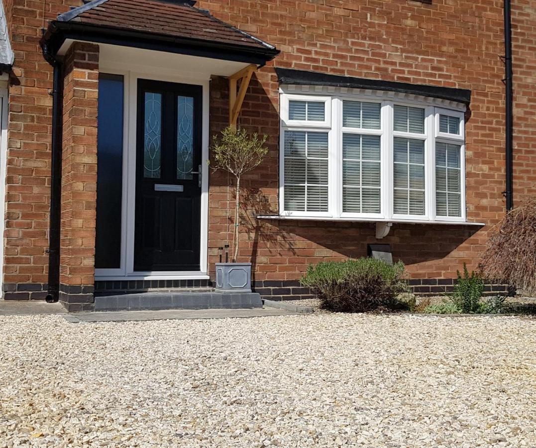 Chaloners, Free Parking, Large Garden, Close To Races & Centre