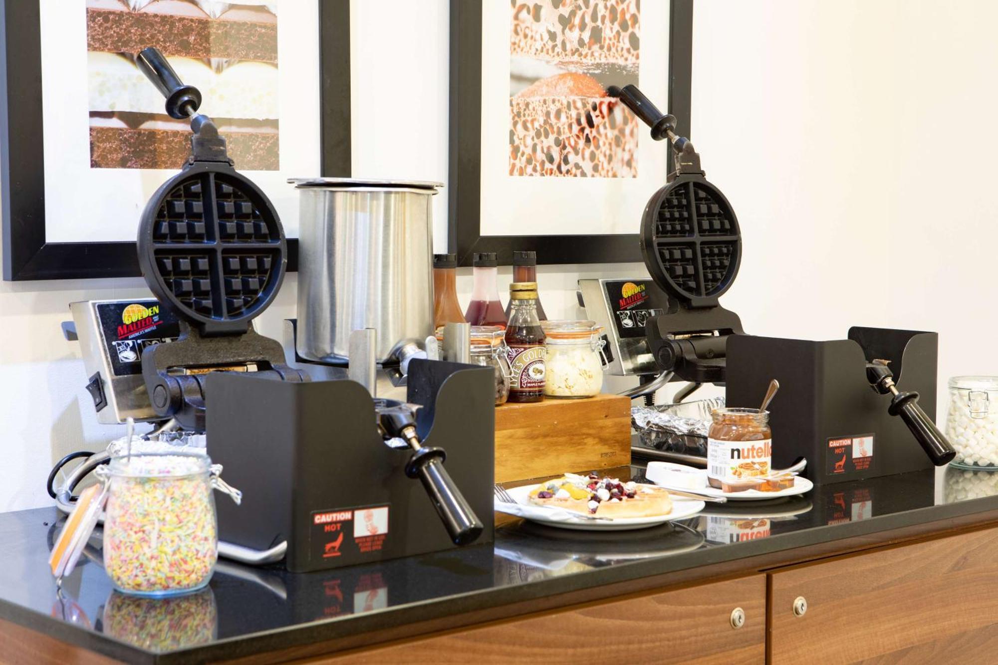 Hampton By Hilton Hotel 3*