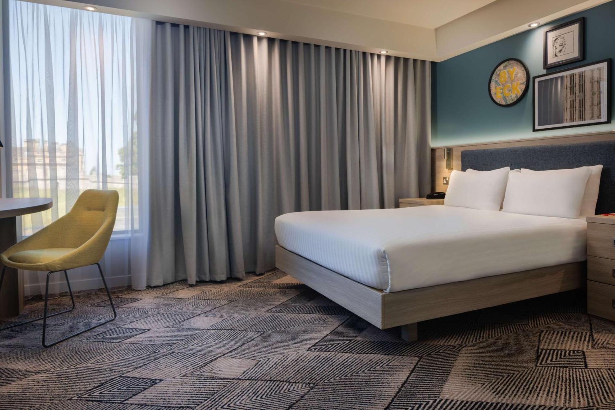 Hampton By Hilton Hotel 3*
