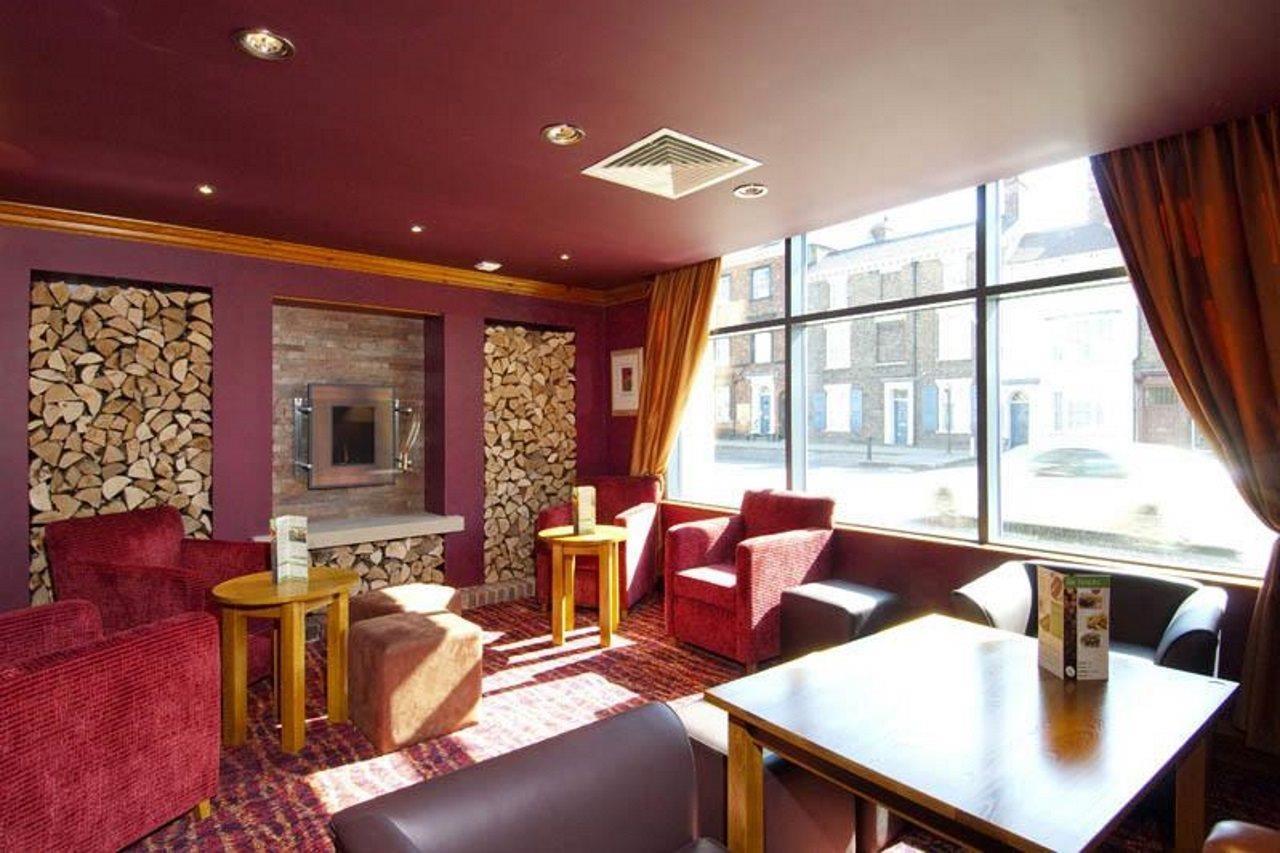 Premier - Blossom St South 3*