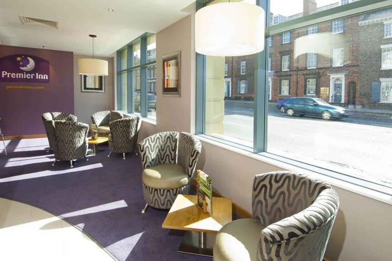 Premier - Blossom St South 3*