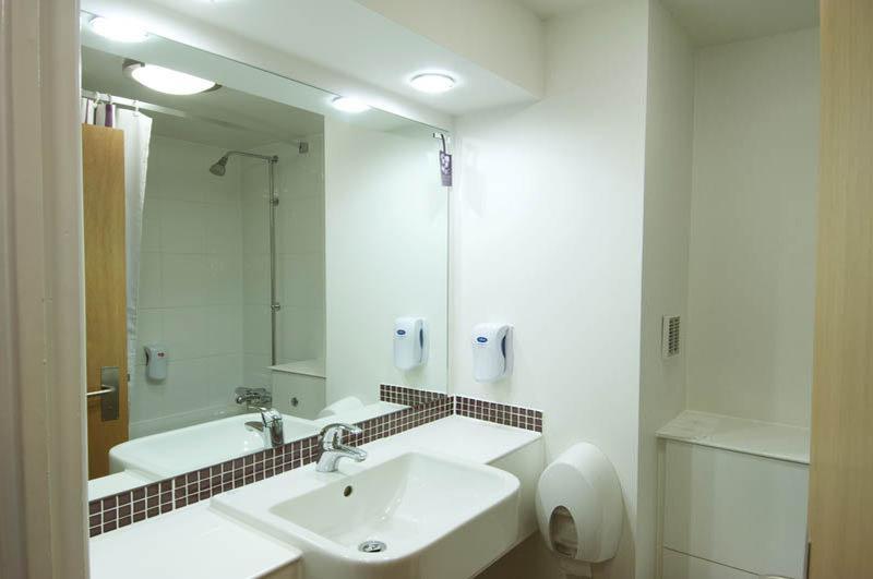 Premier - Blossom St South Hotel 3*
