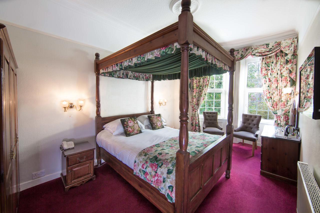 Alhambra Court Hotel