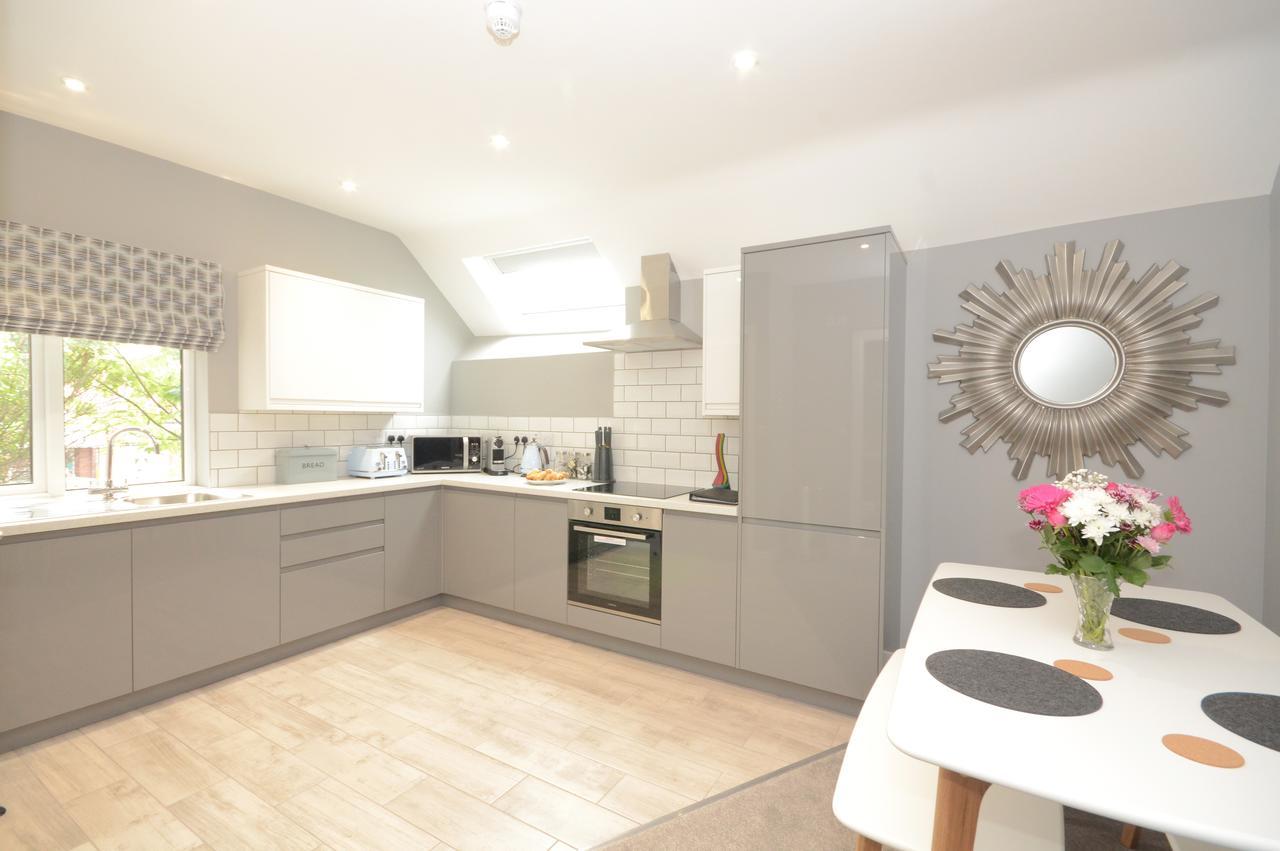 Apartment Froghall Luxury Suites- Close To City Centre- Free Parking *