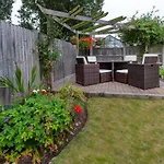 Woodlea House With Hot Tub With Free Parking