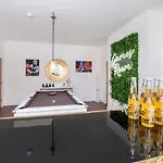 Innvigour Bespoke House With Free Parking For 3 Cars