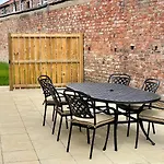 Garden View - 2 Bedroom Bungalow