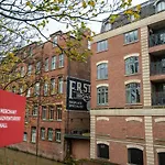 11 Merchants Place