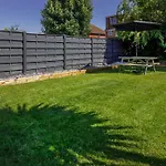 The Dodsworth Modern 4 Bedroom House, Sleeps 8