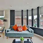 Aspire - 2 Bed, Parking, 3 Minute Walk To Minster