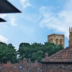 Aspire - 2 Bed, Parking, 3 Minute Walk To Minster