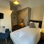 The Victoria Hotel