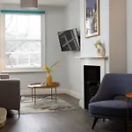 The Falcon - Apartment 11
