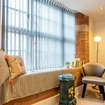 48 Cocoa Suites