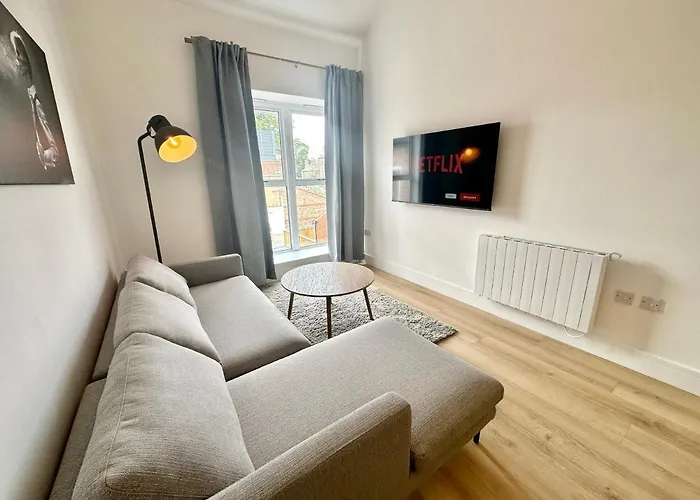 Fountain Apartment No 2 With Free Parking