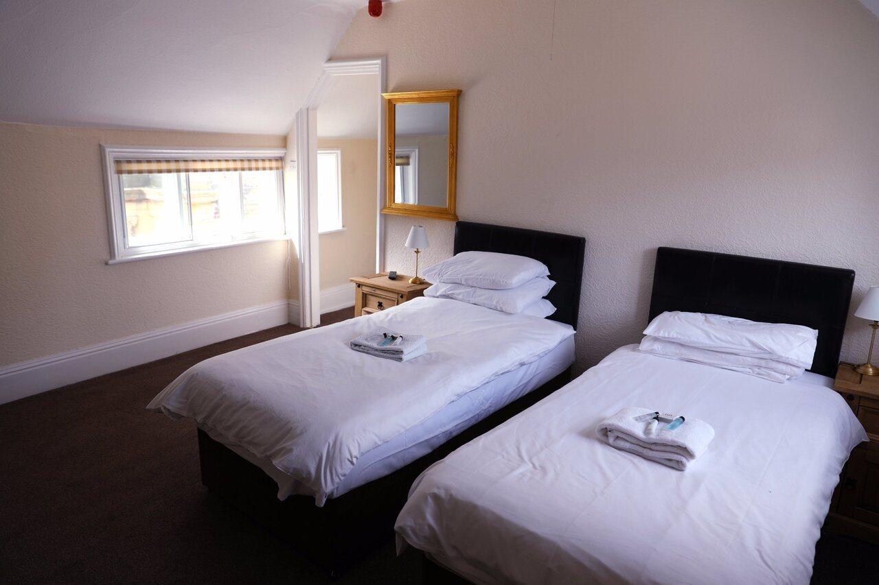 The White Horse 3*