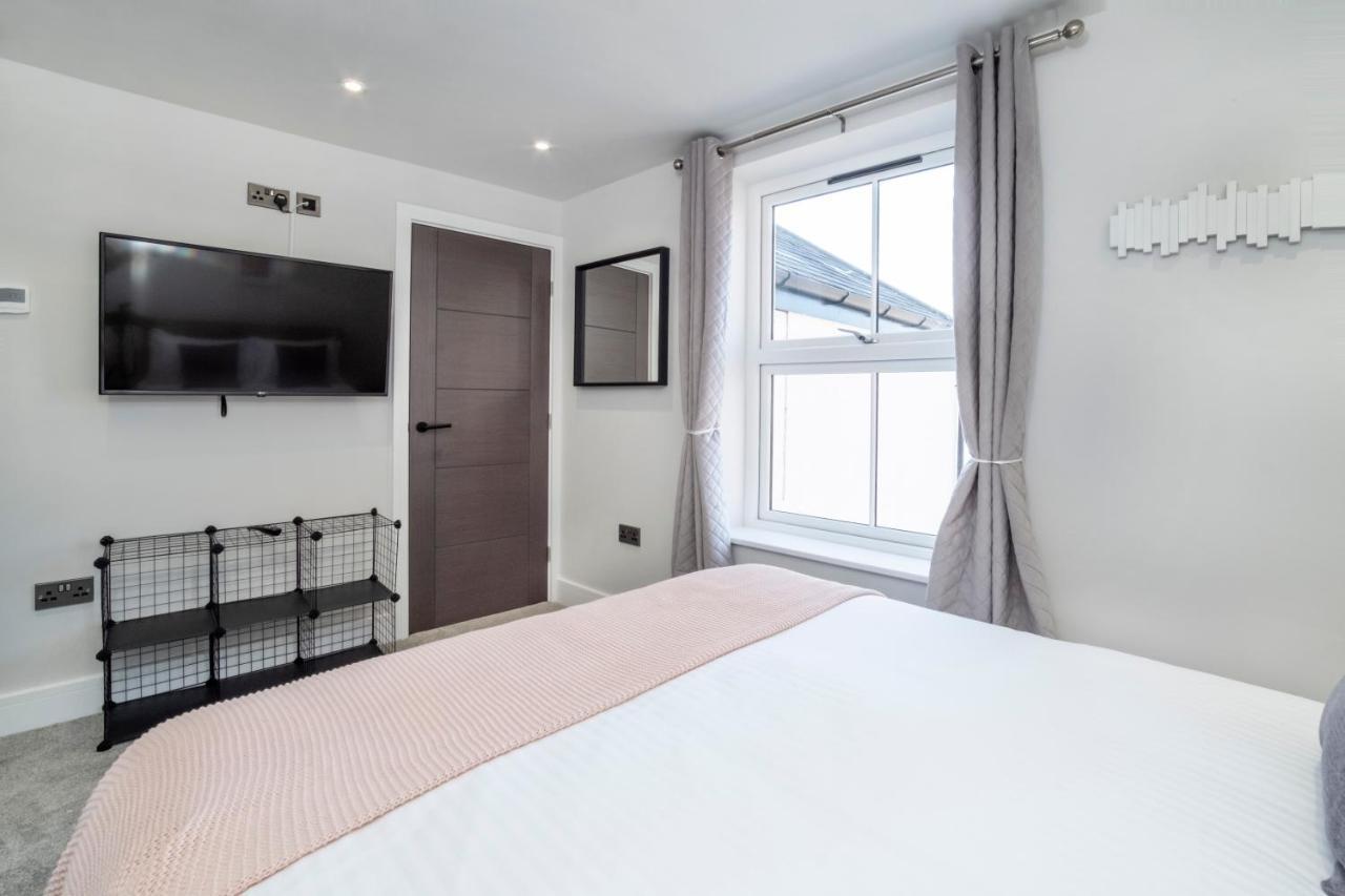 The Old Luxury Apartment *