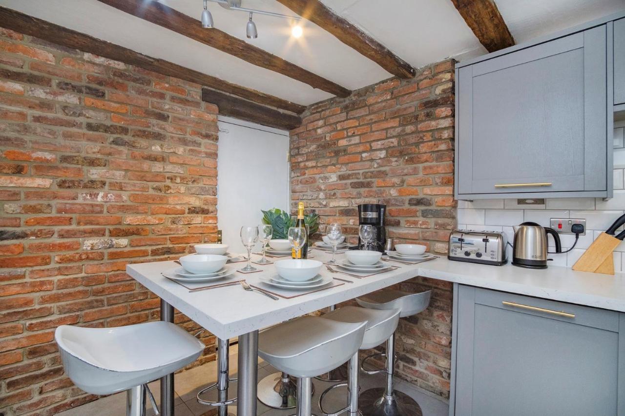 The Mount Hideaway With Hot Tub Holiday home *