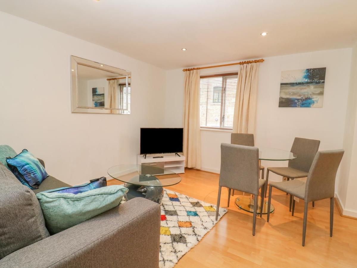 42 Tannery Mews * York