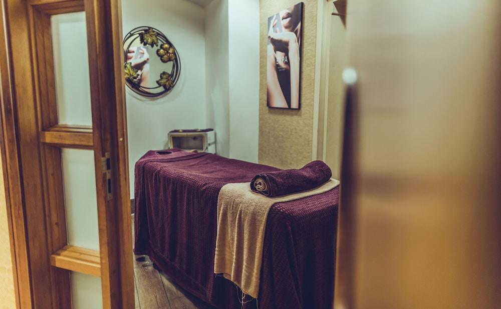 Hotel The Grand, 5*