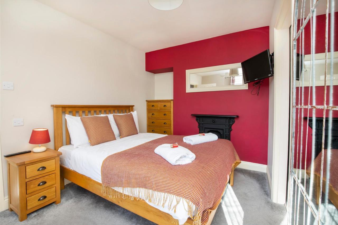 Patrick's Pool- 4 Bedroom,4 Bathroom, Luxury Townhouse! Holiday home *