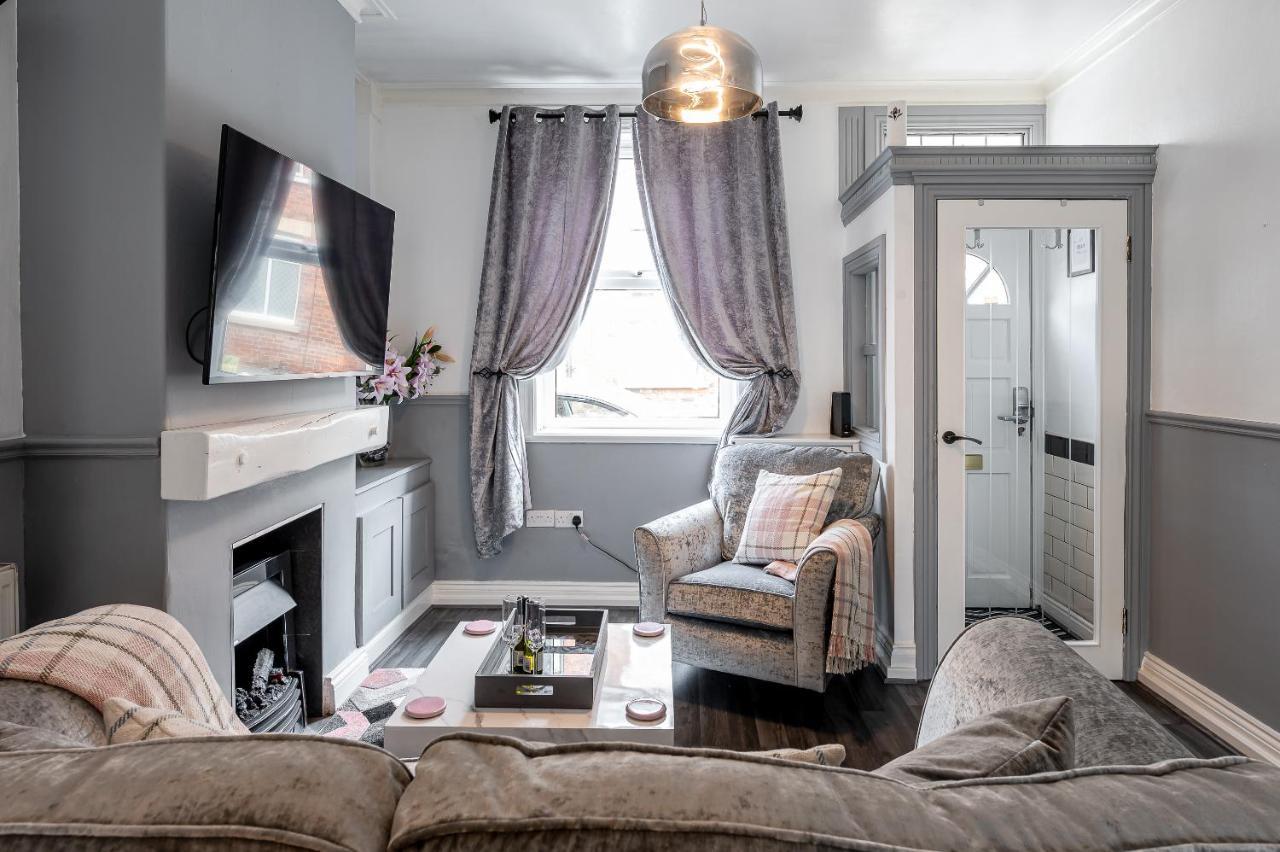 Holiday home Bartley Central, Walking Distance To