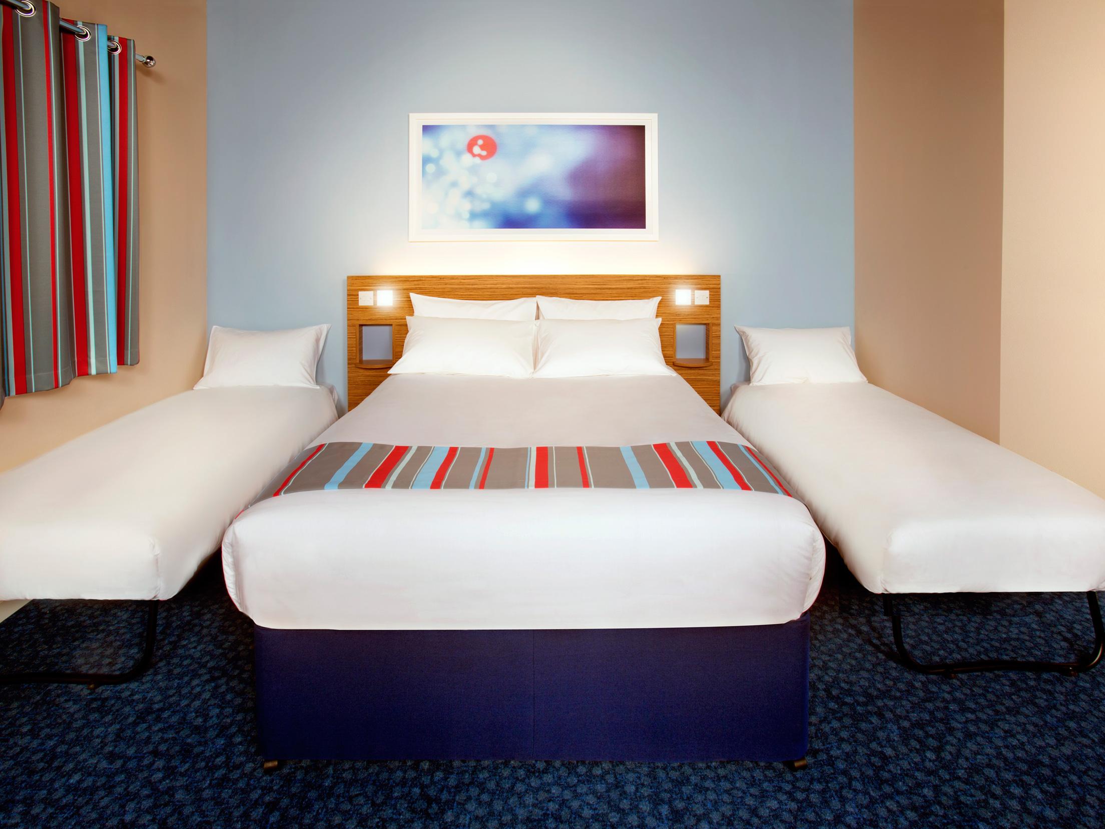 Travelodge Hotel 3*