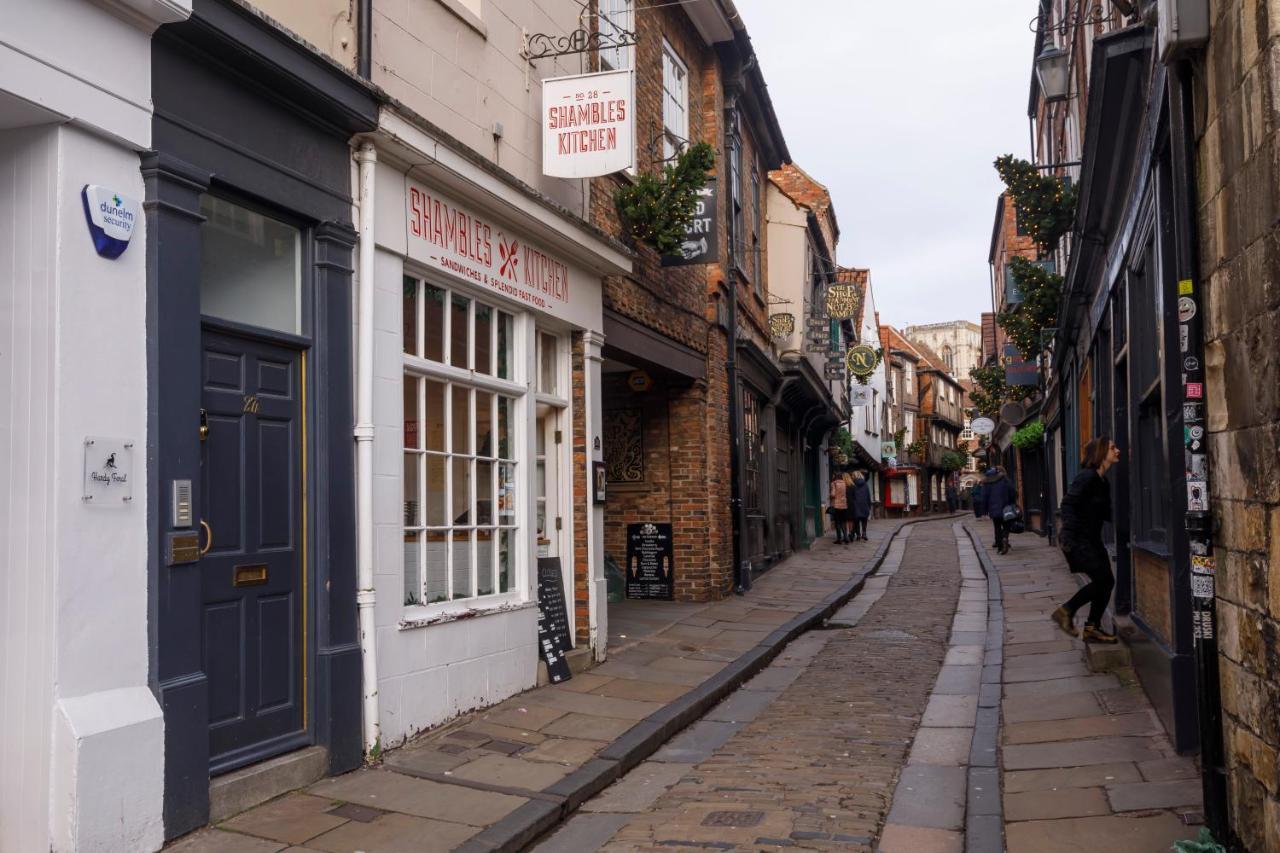 Apartment Shambles In The Centre Of York, Sleeps 16 York