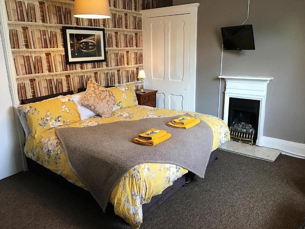 The White Horse 3*