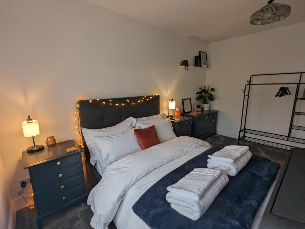 Homestay 2 X Double - 2 X Free Off Street Parking Spaces York