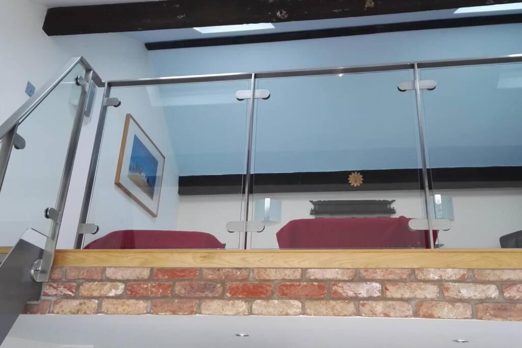 Spacious Loft Centre Apartment *