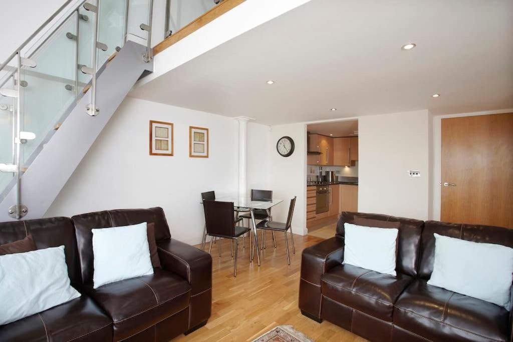 Spacious Loft Centre Apartment York
