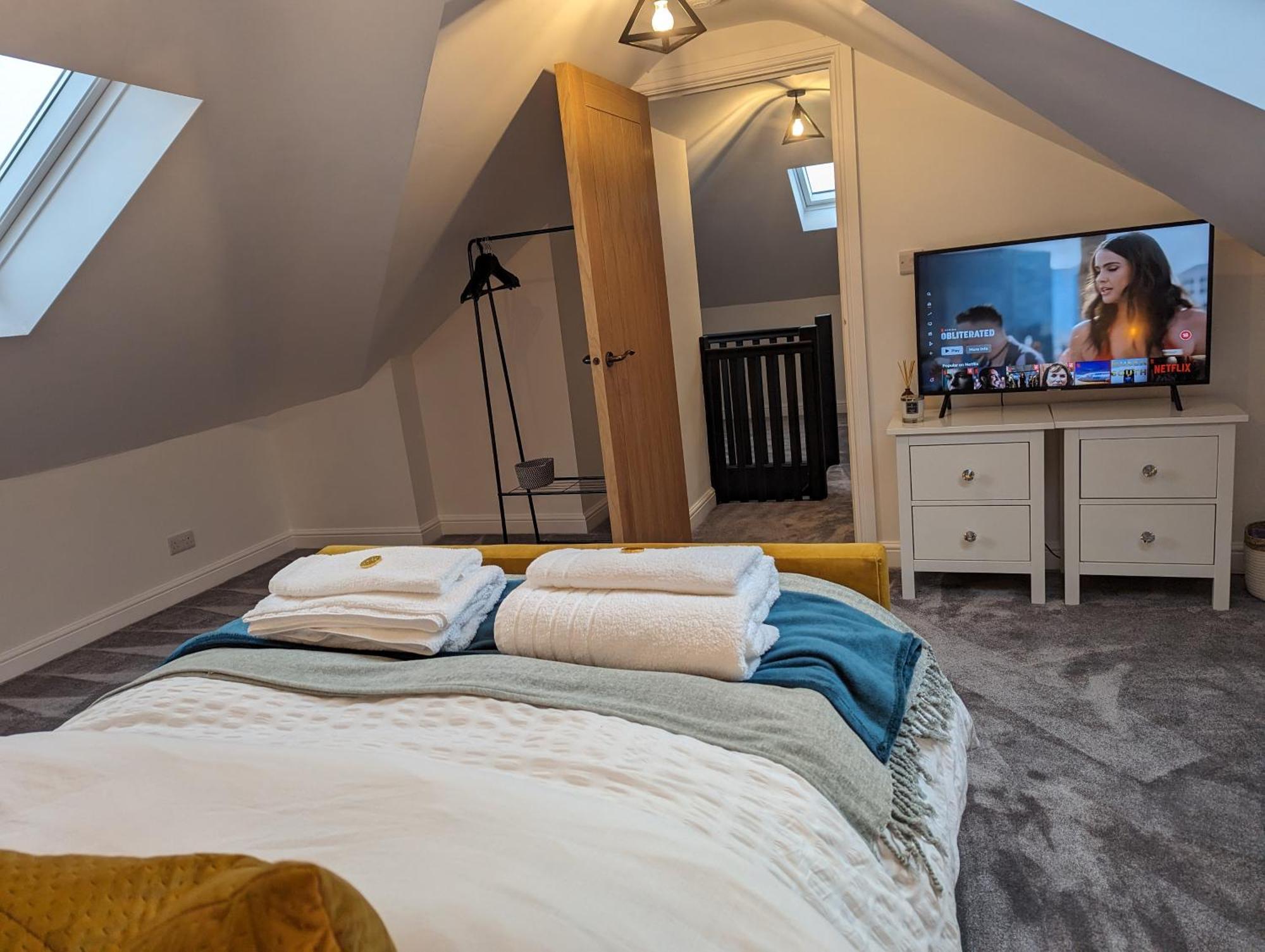 2 X Double - 2 X Free Off Street Parking Spaces Homestay York