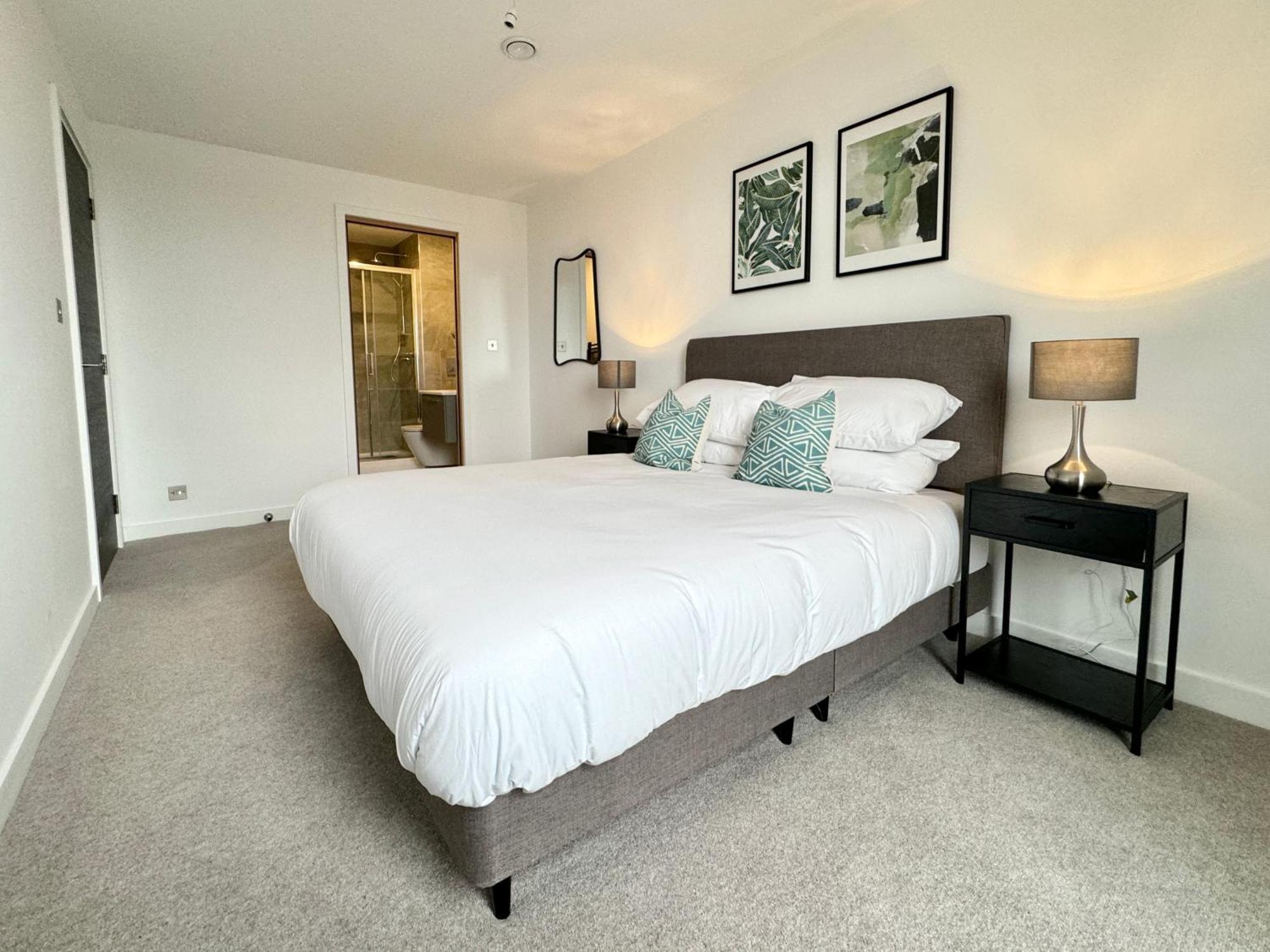 42 Citygate Apartment