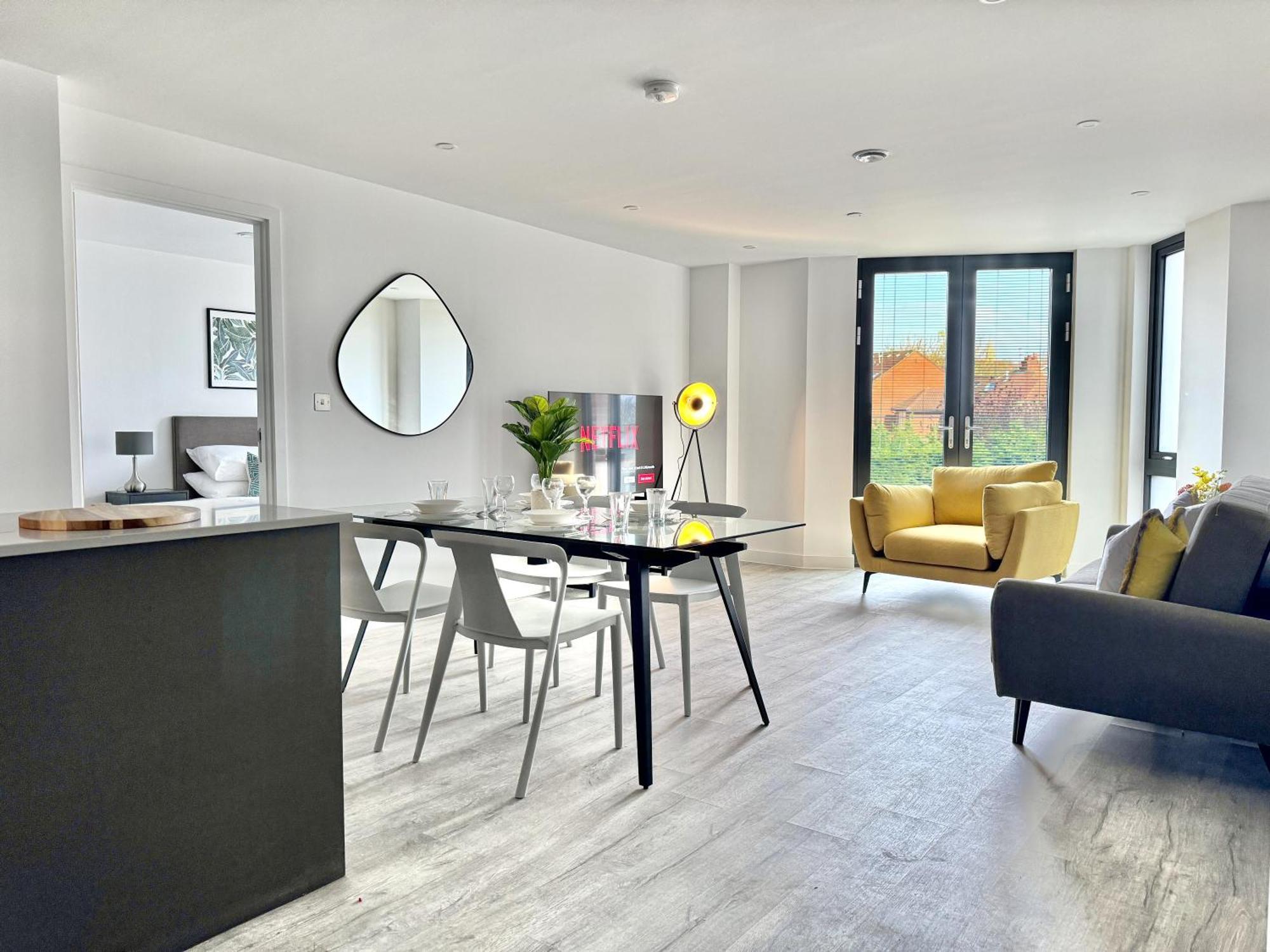 42 Citygate Apartment *