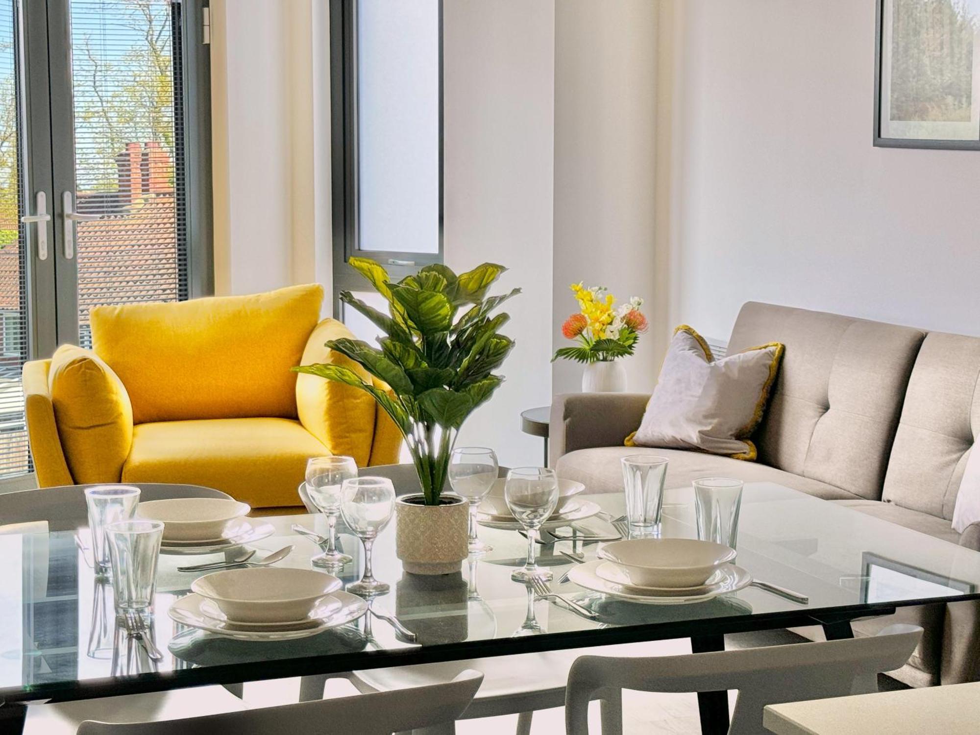 42 Citygate Apartment *