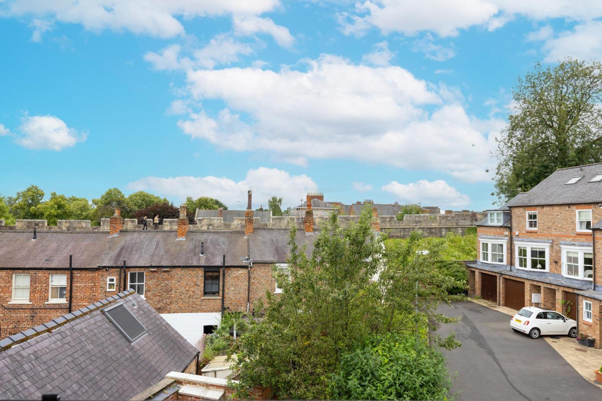 Micklegate House Modern Comfort In Historic Holiday home