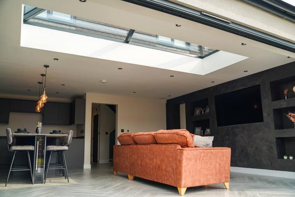 Modern And Luxury House Apartment York