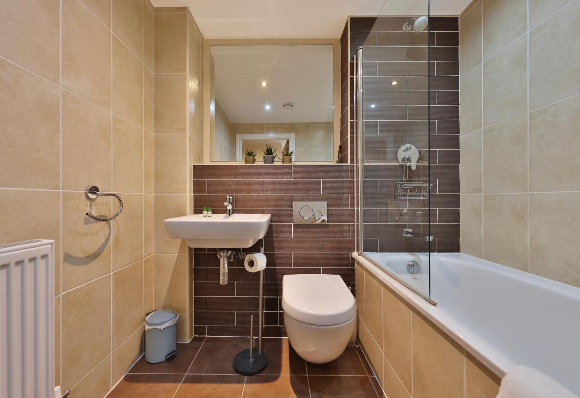 Aspire - 2 Bed, Parking, 3 Minute Walk To Minster Apartment *