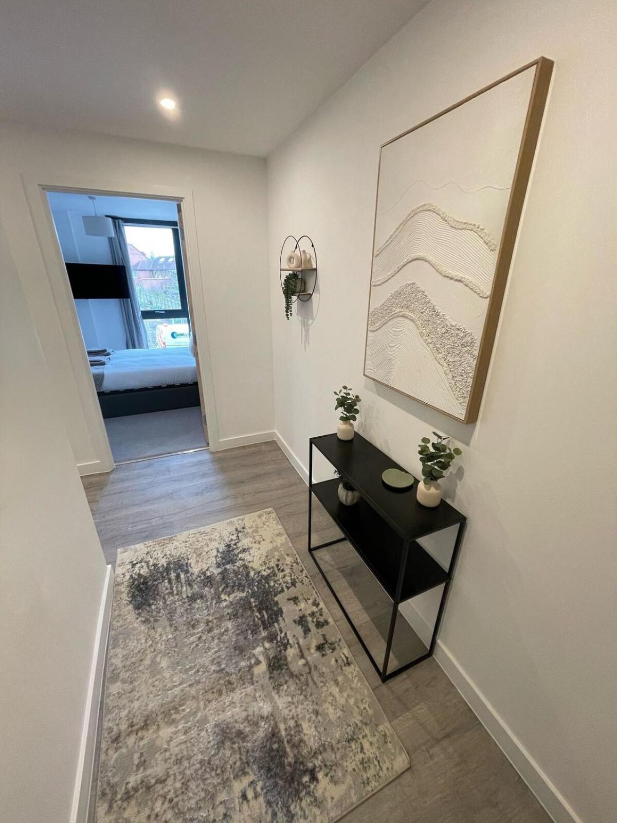 Stylish Flat - Sleeps 8 - Parking - Gym Apartment York