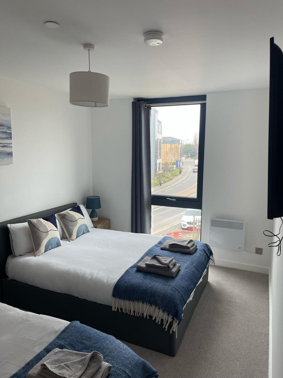 Apartment Stylish Flat - Sleeps 8 - Parking - Gym