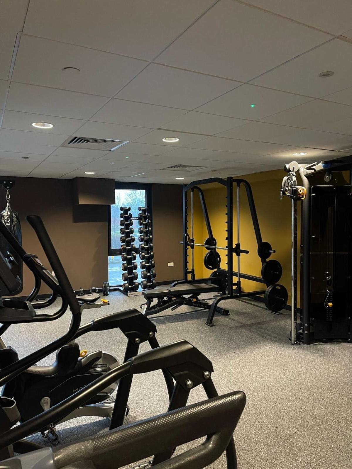 Stylish Flat - Sleeps 8 - Parking - Gym Apartment York