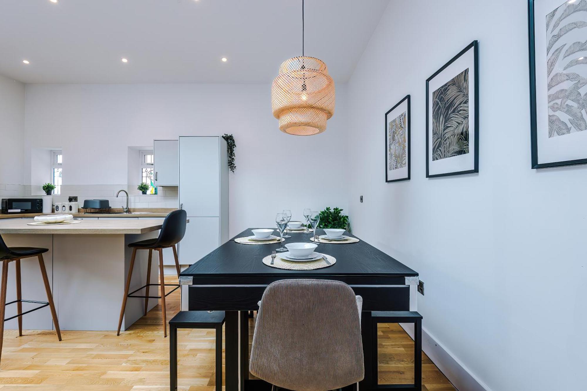 Apartment Stylish York Getaway - Pool Table *