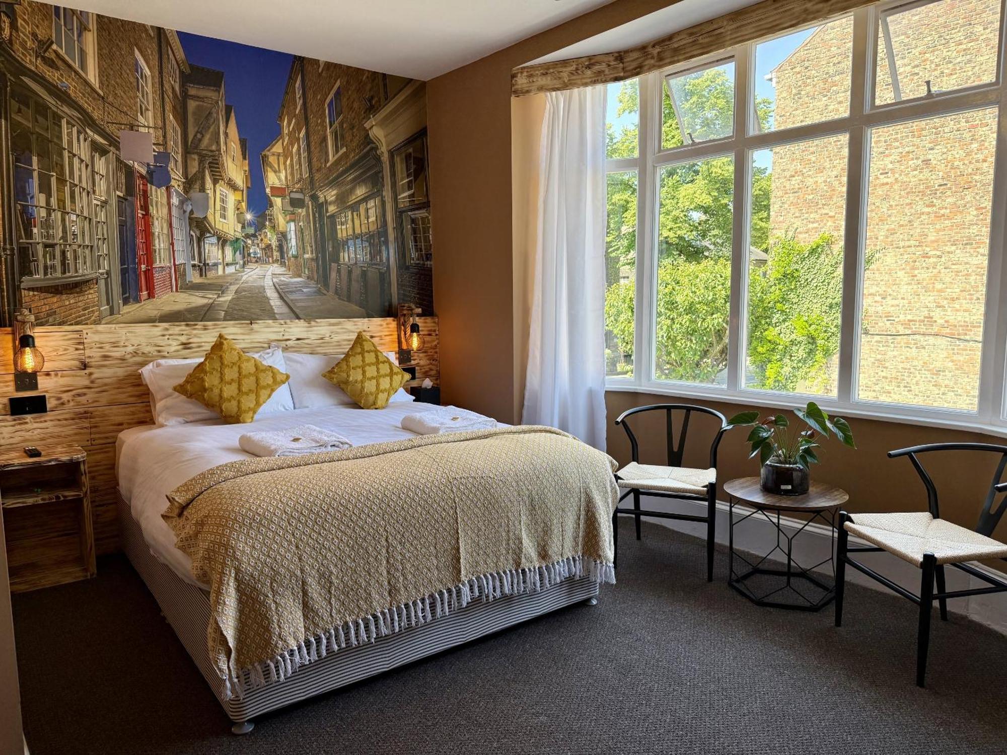 Guest house The Crescent