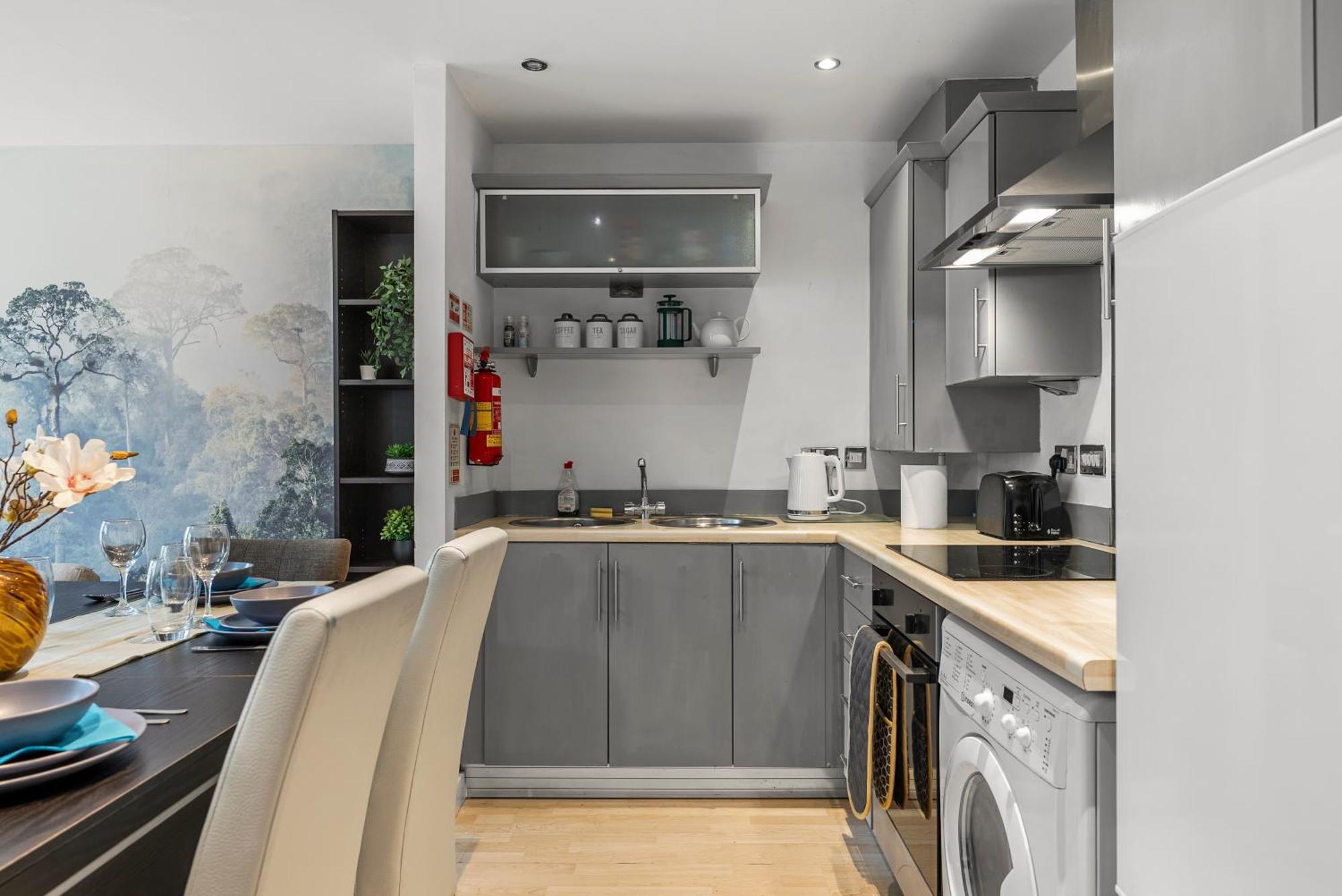 Chic Getaway - Pool Table - Free Street Parking Apartment York