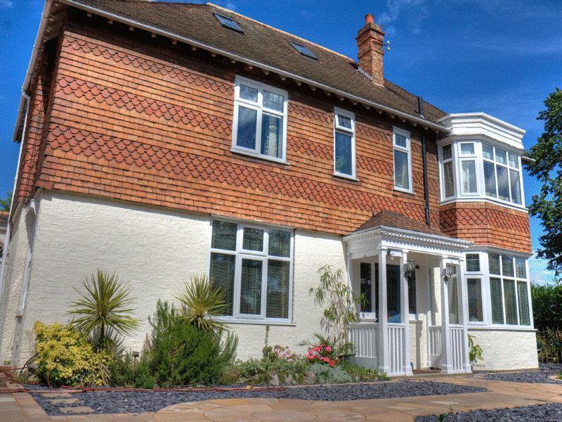 Bentham 4*