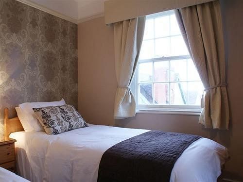 Hotel The Crescent 3*